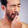 Hola a los molestos pelitos de la nariz: un farmacéutico alerta del riesgo que ocurre al eliminarlos