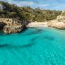 La isla española desierta con playas paradisíacas y enclavada en un parque natural