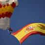 Misión sorprender a Felipe VI: el despliegue de la bandera de España más temerario por el gran paracaidista del ejército