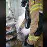 Un bombero explica el impensable método con el que apagan un fuego en un air fryer