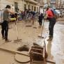 Define como "inhumano" el precio de una garrafa de agua para unos vecinos afectados por la DANA