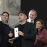 Los reyes entregan un premio a Estopa, ellos aprovechan para un 'selfie' y el comentario estrella no tarda en llegar