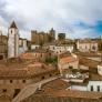 Dos canales de televisión europeos sucumben al encanto de un pueblo-residencia perdido de Extremadura de 150 habitantes