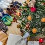 De dónde viene la tradición de dejar zapatos bajo el árbol la noche de Reyes