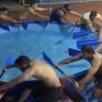 Este grupo de remeros entrena en seco y el resultado es simplemente hipnótico