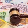 Le contratan para vaciar la casa, descubre un tesoro de 660.000 euros y contraataca cuando el dueño lo quiere todo
