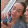 Está hablando con su abuela por walkie-talkie durante el apagón y se cuela el mensaje más inesperado