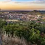 El pueblito de Madrid con una historia oculta que ofrece una gran estampa gracias a sus viñedos y olivos centenarios