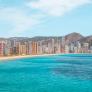 Un británico residente en Benidorm apunta lo que más odia de la ciudad y muchos dardos van hacia estas mujeres