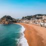 Reino Unido habla de rivalidad con la Costa Blanca española para ensalzar su playa con aires caribeños