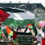 Tensión en la inauguración de Eurovisión: apoyo a Palestina mientras Israel denuncia gestos de degollación hacia su artista