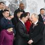 No pasa desapercibido el inusual comportamiento de Putin con los militares norcoreanos tras el desfile del Día de la Victoria