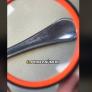Un experto lanza un aviso a quienes tengan cucharillas con estos números en su parte posterior