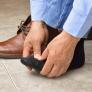 Adiós al dolor de pies: desvelan el "método del congelador" para estirar los zapatos nuevos