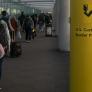 Alerta en los aeropuertos de Europa por los casos de personas que suben al avión sin billete con España como destino