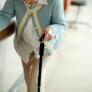 Pide ayuda tras descubrir que su madre de 82 años se une a los estafadores: "Hago lo que quiero con mi dinero"