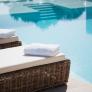 Reservan sus vacaciones en un resort de lujo y se encuentran con sus habitaciones ocupadas y una gastroenteritis de regalo