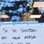 El cartel de aviso que ha colocado un bar caldea, y mucho, los ánimos