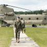 Felipe VI visita al grupo de combate español de la OTAN que hace frente a Rusia