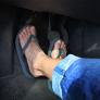 Ojo al conducir con chanclas de la playa: estas son las más seguras y que la DGT recomienda