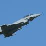 Un aluvión de aviones, cazas y bombarderos rusos amenazan la frontera y Europa envía a sus 'tifones'