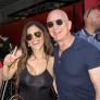 Una fiesta de la espuma en un yate, pistoletazo de salida de la extravagante boda de Jeff Bezos y Lauren Sánchez
