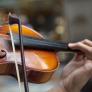 Le roban un raro violín valorado en 175.000 euros a un músico español y arranca una búsqueda sin precedentes
