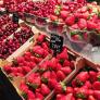 Los expertos animan a todos los españoles a llevar una servilleta si van a comprar fresas en el supermercado