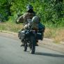 Rusia apuesta por la incursión de las “motocicletas kamikaze” en el frente de guerra para sembrar el caos