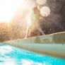 Los vecinos quieren saber el origen de las bacterias que contaminan sus piscinas y descubren que la causa está muy cerca