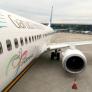Roban el móvil de un pasajero y la aerolínea toma una medida drástica con toda la tripulación de cabina
