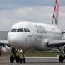 Un hombre muere succionado por el motor de un avión que volaba a Oviedo, en el aeropuerto de Bérgamo (Italia)