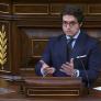 Figaredo (Vox) hace este discurso sobre un pleno en julio y un diputado de Sumar no puede evitar decirlo