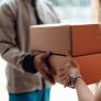 Un repartidor decide desatar el caos entre los vecinos y crea toda una pesadilla con todos los paquetes esperados