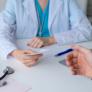 Estas son las 4 palabras que debes evitar decirle a tu médico: son una señal de alarma para los expertos