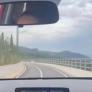 Unas españolas se van de viaje a Albania y lo que hacen con el coche es para darles de comer a parte