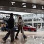 Tesla agita la promesa de un coche más barato tras presentar otro trimestre en rojo