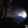 Un hombre de 35 años decide irse a vivir a una cueva para evitar casarse y trabajar: "No sirven para nada"