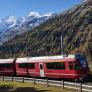 Combinan 100 vagones para crear el tren de pasajeros más largo del mundo de casi 2.000 metros de longitud