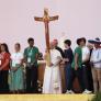 El papa se da un baño de masas en Roma ante cientos de miles de jóvenes: "La amistad puede cambiar el mundo"