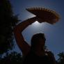 La ola de calor en La Rambla (Córdoba), el pueblo de los 47,6 grados que se refresca con tragos del botijo