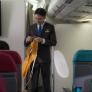 Casi expulsan a un pasajero de un avión tras hacerle esta pregunta a un asistente de vuelo