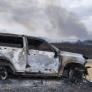 Calcinado en minutos el coche desde el que la alcaldesa de Maceda supervisaba el fuego