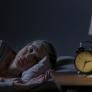 Si te despiertas a estas horas de la madrugada sin alarma, tu cerebro te intenta decir algo muy importante