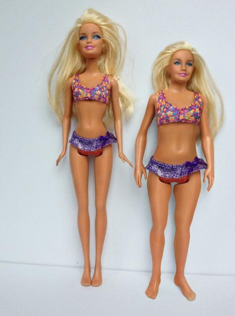 Barbie la muñeca con proporciones 'de verdad' (FOTOS)