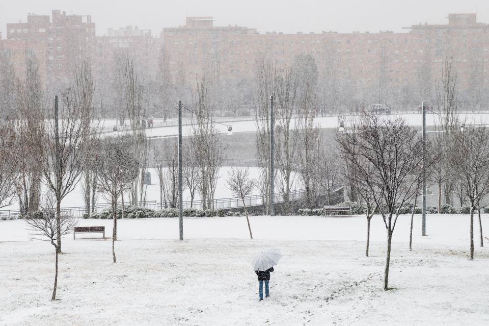 Más nieve y frío en España por culpa del temporal: última hora de las  alertas de la Aemet y carreteras afectadas