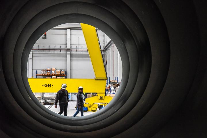Interior de uno de los tubos por los que viajaría el Hyperloop