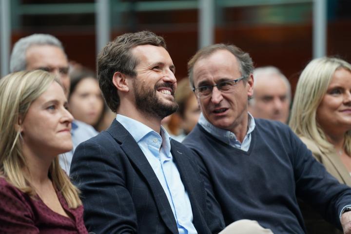 VITORIA, SPAIN - NOVEMBER 01: The president of  PP and candidate of this party to the general elections of 10N, Pablo Casado (2L), and the president of the Basque PP, Alfonso Alonso (3L), are seen talking during a Partido Popular electoral act o...