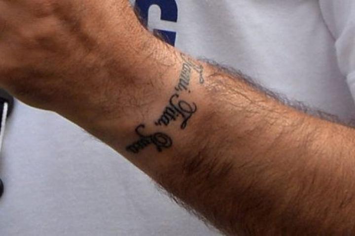 El tatuaje de Mourinho: el entrenador del Chelsea se tatúa los nombres de  su mujer y sus hijos (FOTOS)