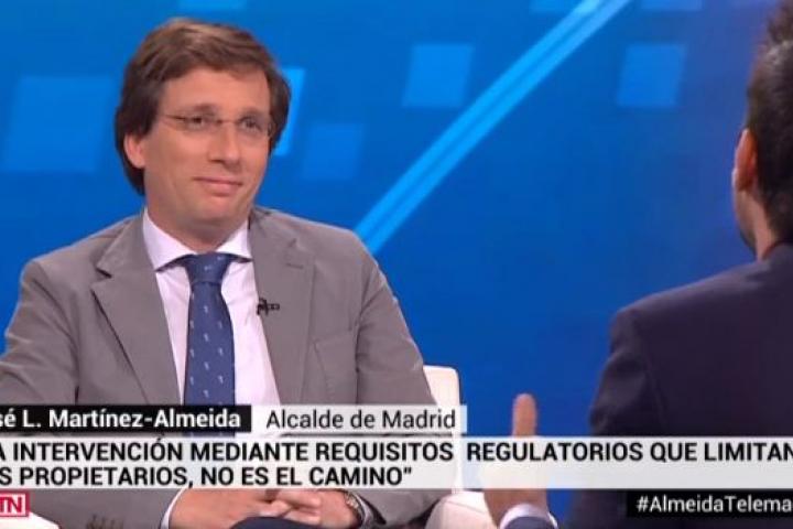 Martínez-Almeida en Telemadrid. 